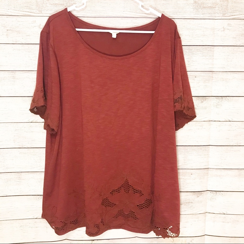🌻SALE! - Adiva floral lace cutout tunic plus size
